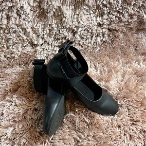 Little Girl, Kenneth Cole Mary Janes with bow on back.